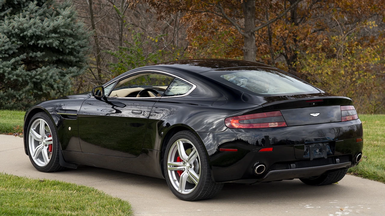 2009 Aston Martin V8 Vantage (2006-2017) - Image 3 of 24