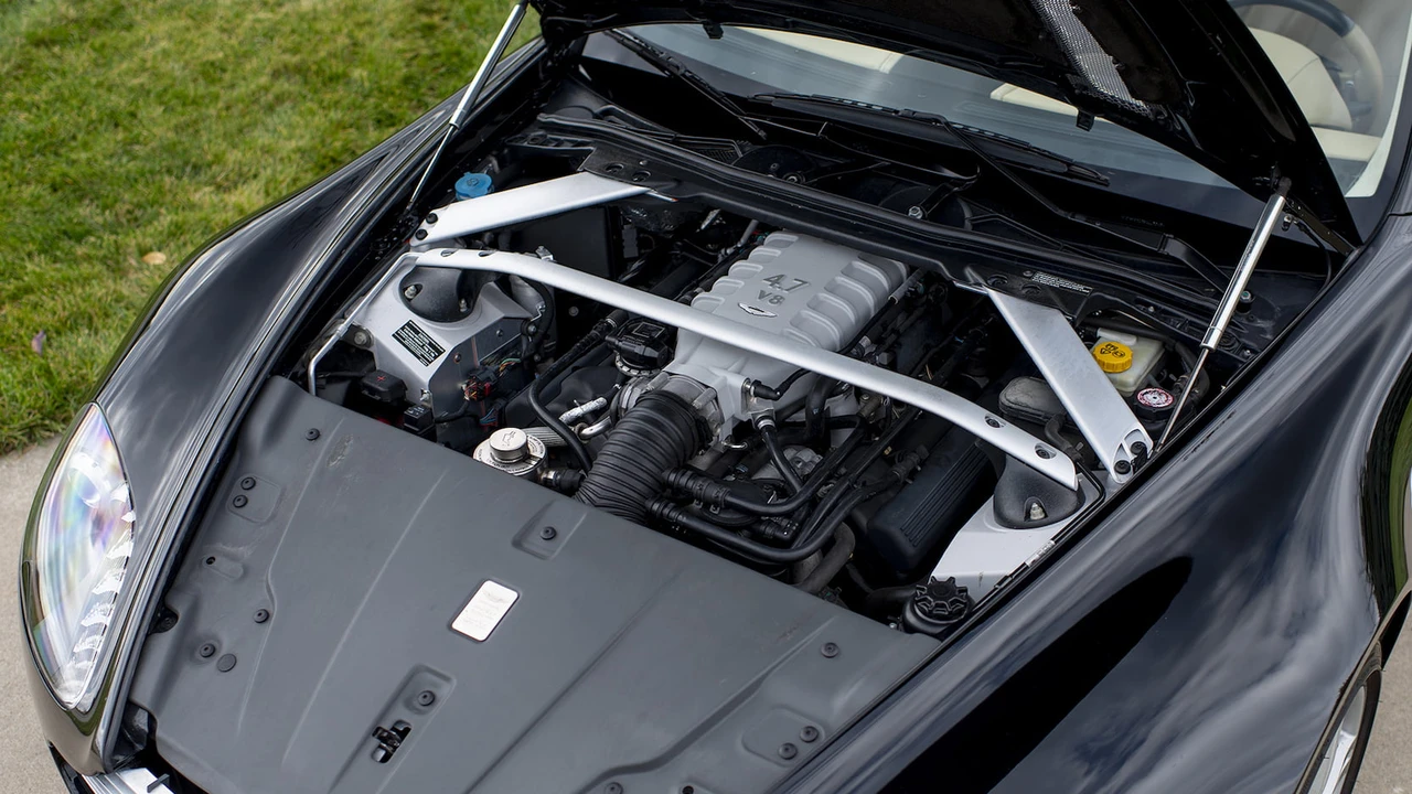2009 Aston Martin V8 Vantage (2006-2017) - Image 6 of 24