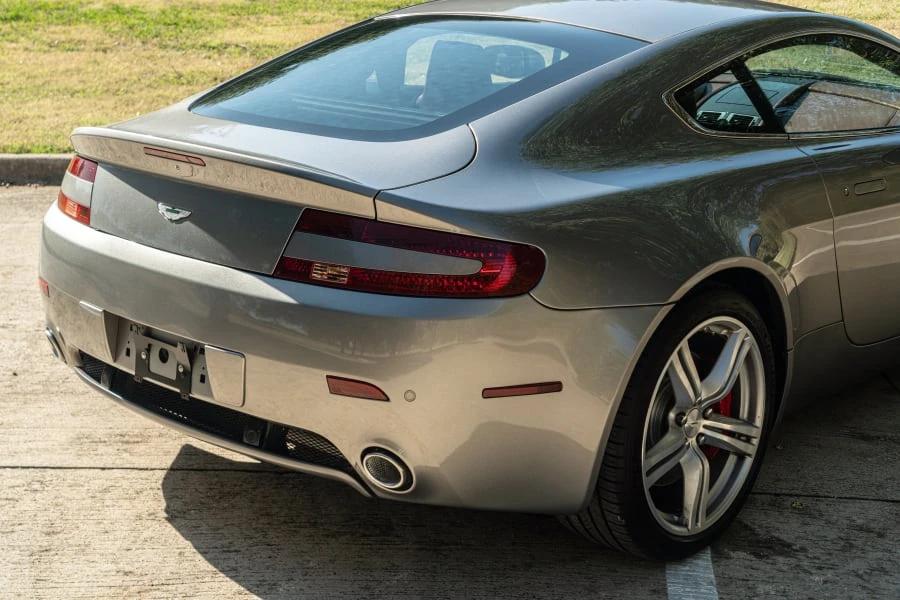 2009 Aston Martin V8 Vantage (2006-2017) - Image 17 of 31