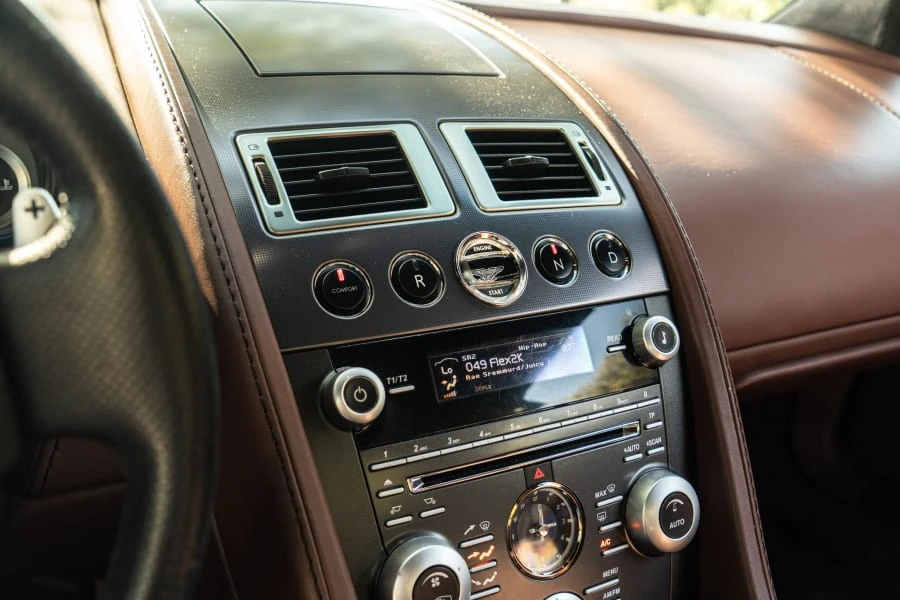 2009 Aston Martin V8 Vantage (2006-2017) - Image 28 of 31