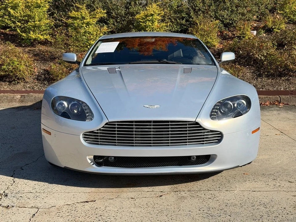 2009 Aston Martin V8 Vantage (2006-2017) - Image 9 of 21