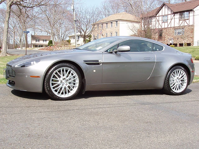 2009 Aston Martin Vantage - Image 2 of 5