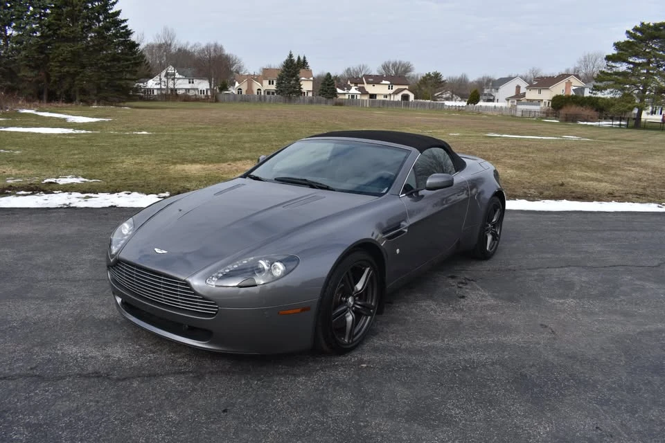 2009 Aston Martin Vantage - Image 2 of 20