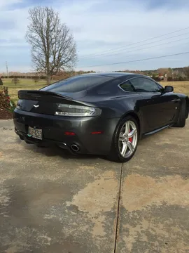 Aston Martin V8 Vantage (2006-2017) - Image 4 of 4