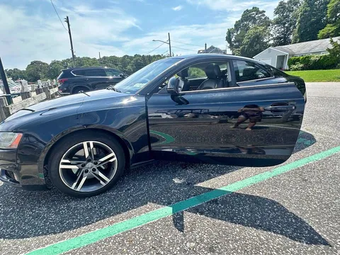 2009 Audi A5 2.0T Premium Coupe