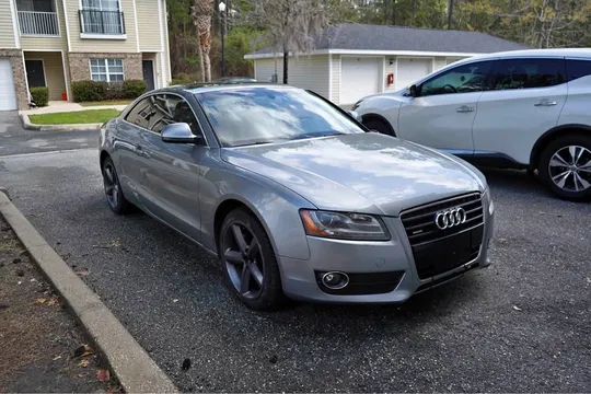 2009 Audi A5 2.0T Quattro Premium Coupe