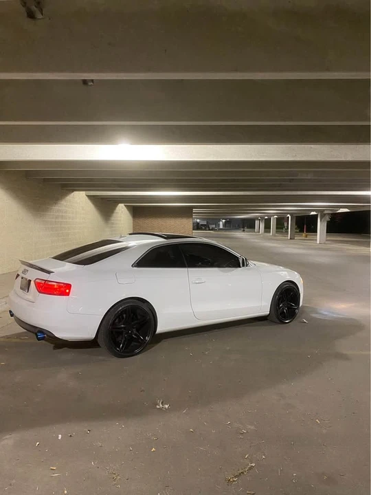 2009 Audi B8 A5 - Image 2 of 5