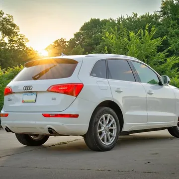 2009 Audi Q5 3.2 Quattro Premium Sport Utility 4D