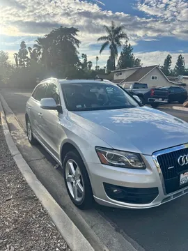 2009 Audi Q5 3.2 Quattro Premium Sport Utility 4D