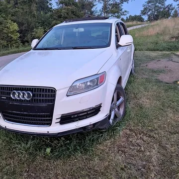 2009 Audi Q7 3.0 TDI Quattro Premium Sport Utility 4D