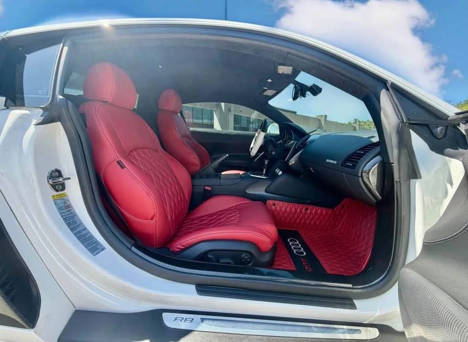 2009 Audi 42 R8 - Image 9 of 16
