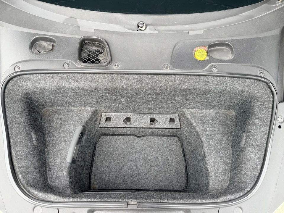 2009 Audi 42 R8 - Image 30 of 31