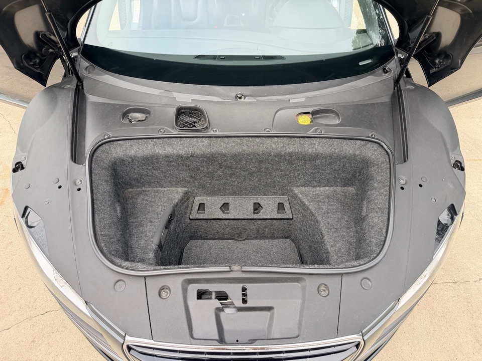2009 Audi 42 R8 - Image 29 of 31