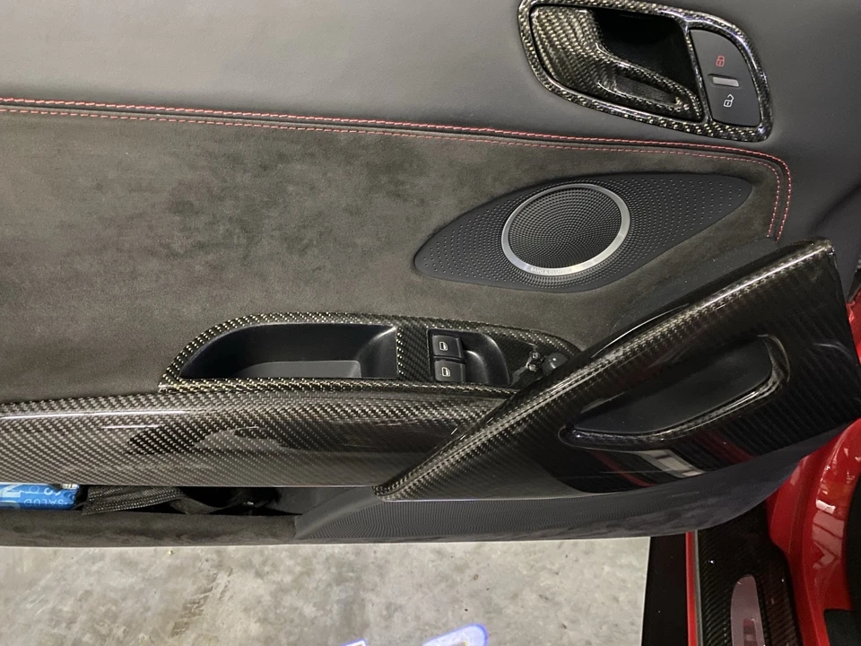 2009 Audi 42 R8 - Image 16 of 17