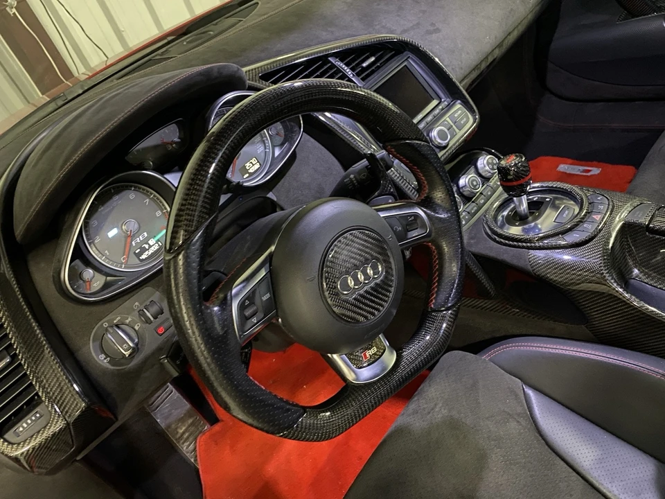 2009 Audi 42 R8 - Image 8 of 17