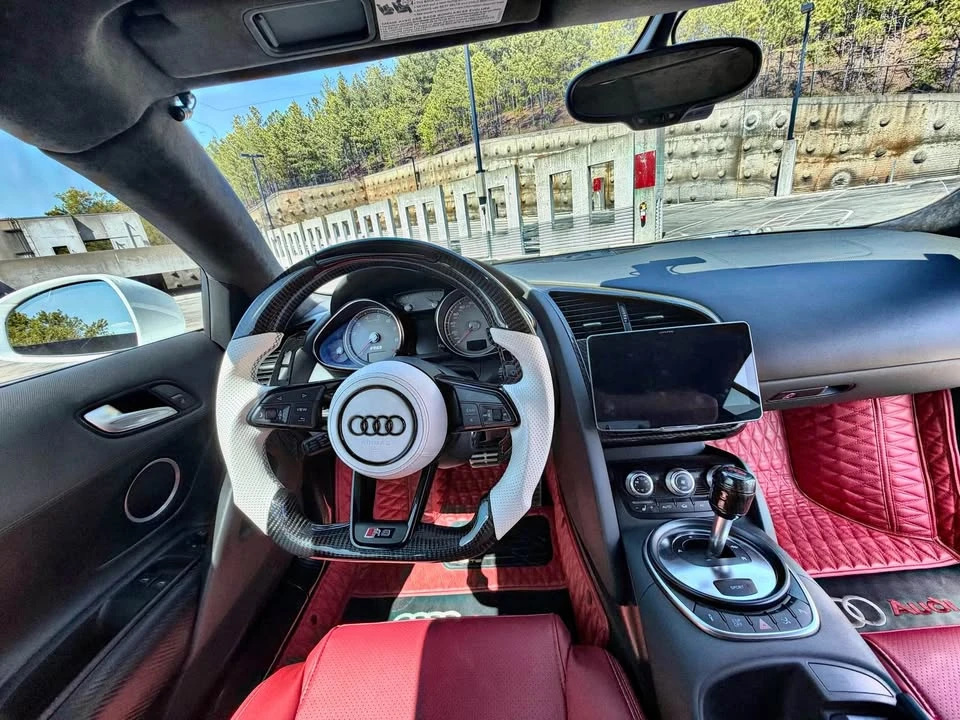2009 Audi 42 R8 - Image 14 of 20