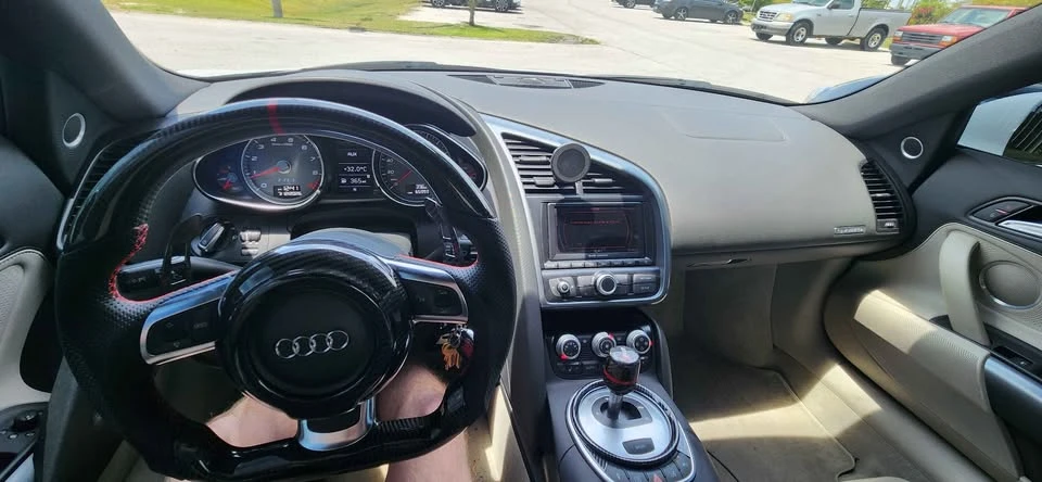 2009 Audi 42 R8 - Image 10 of 14