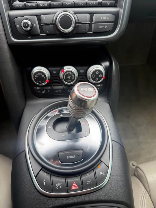 2009 Audi 42 R8 - Image 17 of 19