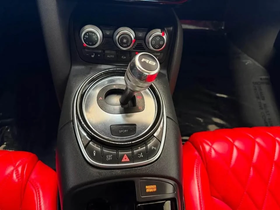 2009 Audi 42 R8 - Image 8 of 8