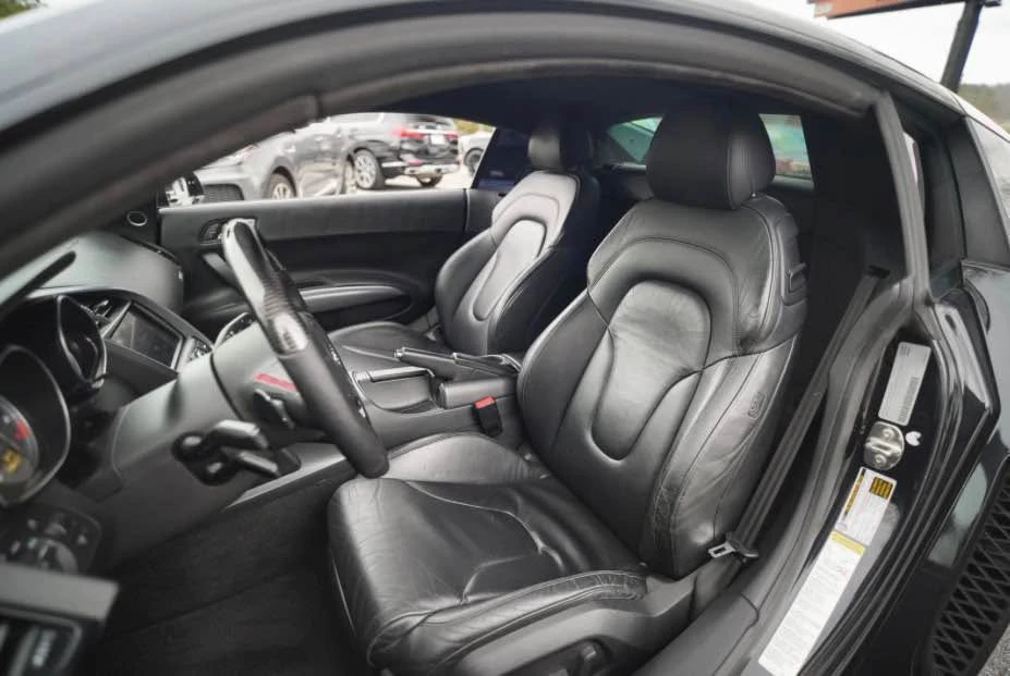 2009 Audi 42 R8 - Image 6 of 7