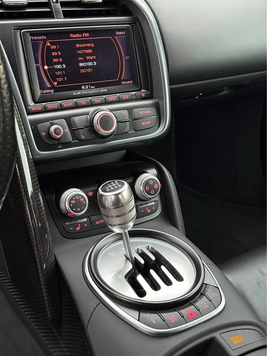 2009 Audi 42 R8 - Image 8 of 10