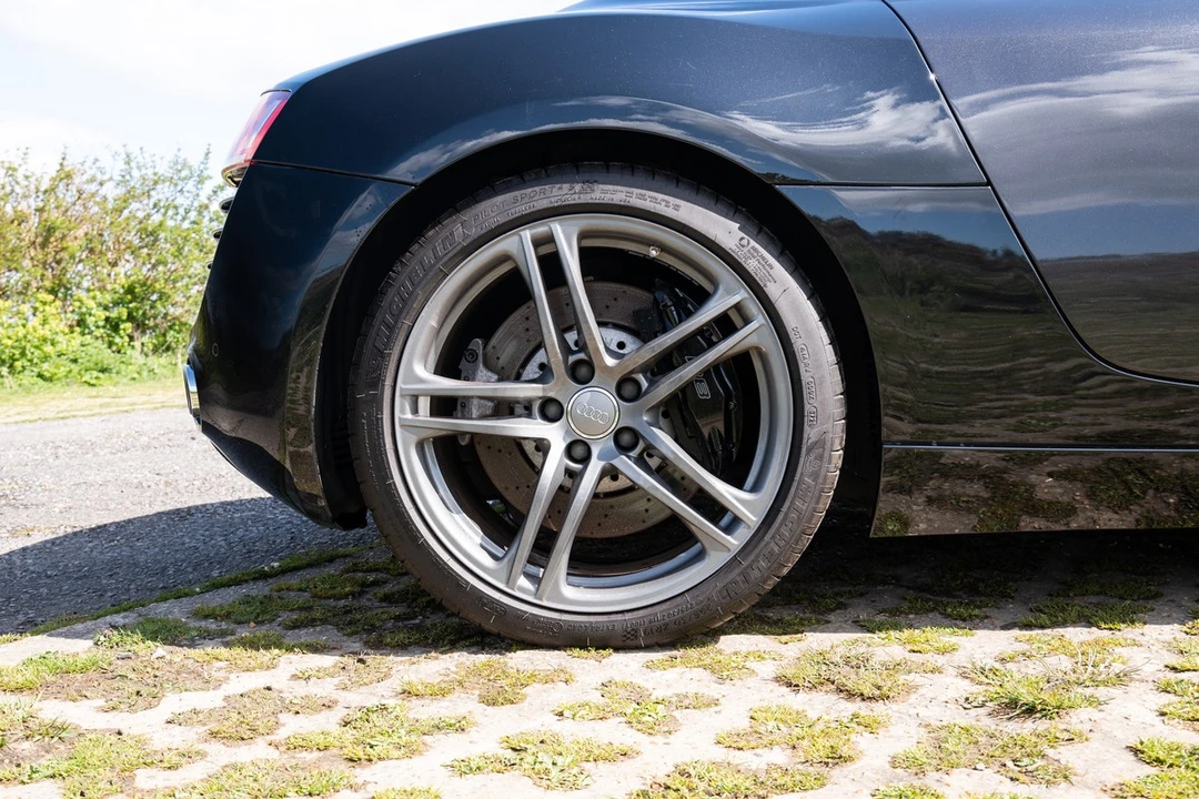 2009 Audi 42 R8 - Image 18 of 30