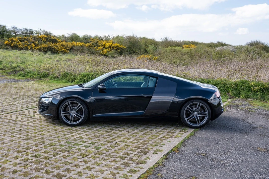 2009 Audi 42 R8 - Image 2 of 30