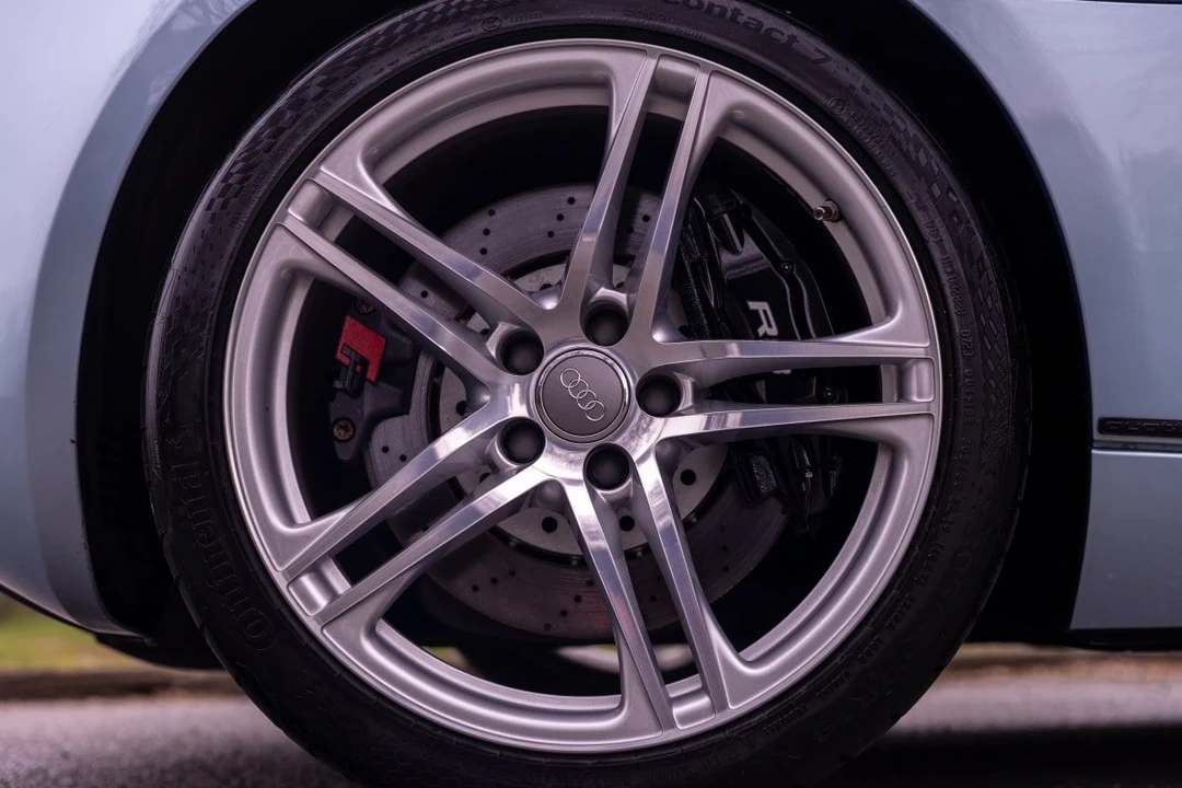 2009 Audi 42 R8 - Image 25 of 30