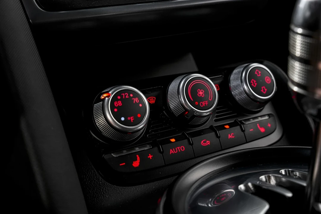 2009 Audi 42 R8 - Image 14 of 21