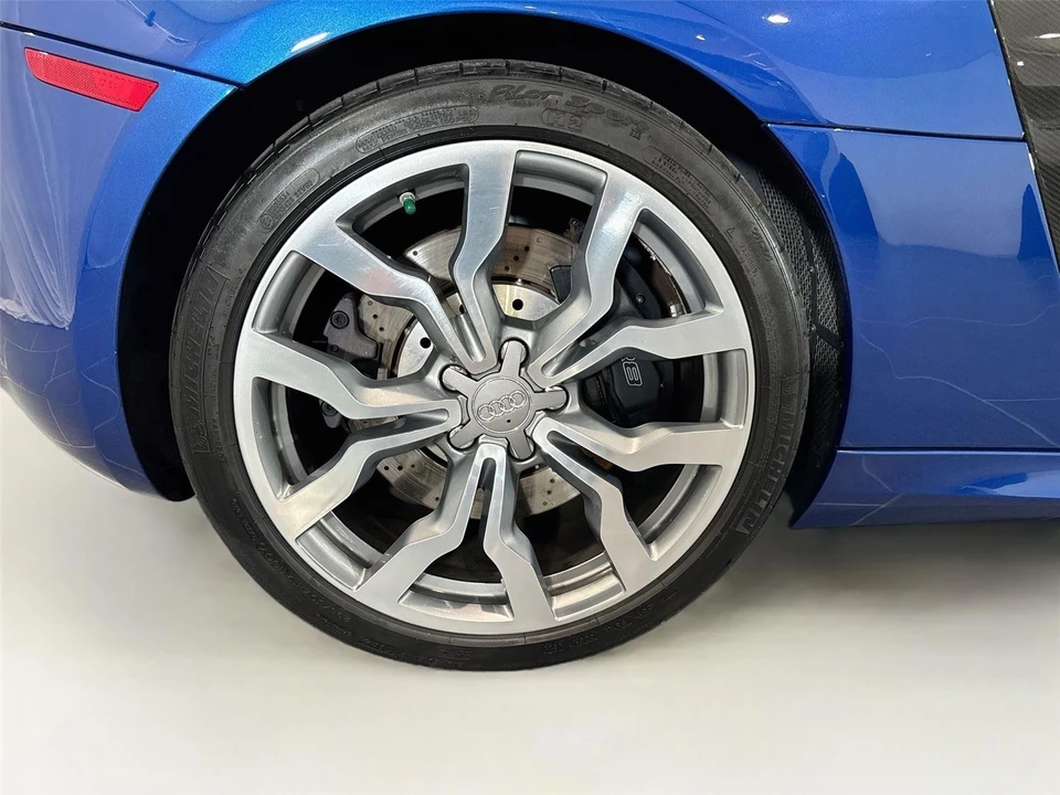 2009 Audi 42 R8 - Image 27 of 31