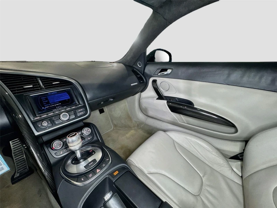 2009 Audi 42 R8 - Image 8 of 31