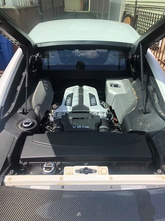 2009 Audi 42 R8 - Image 7 of 9