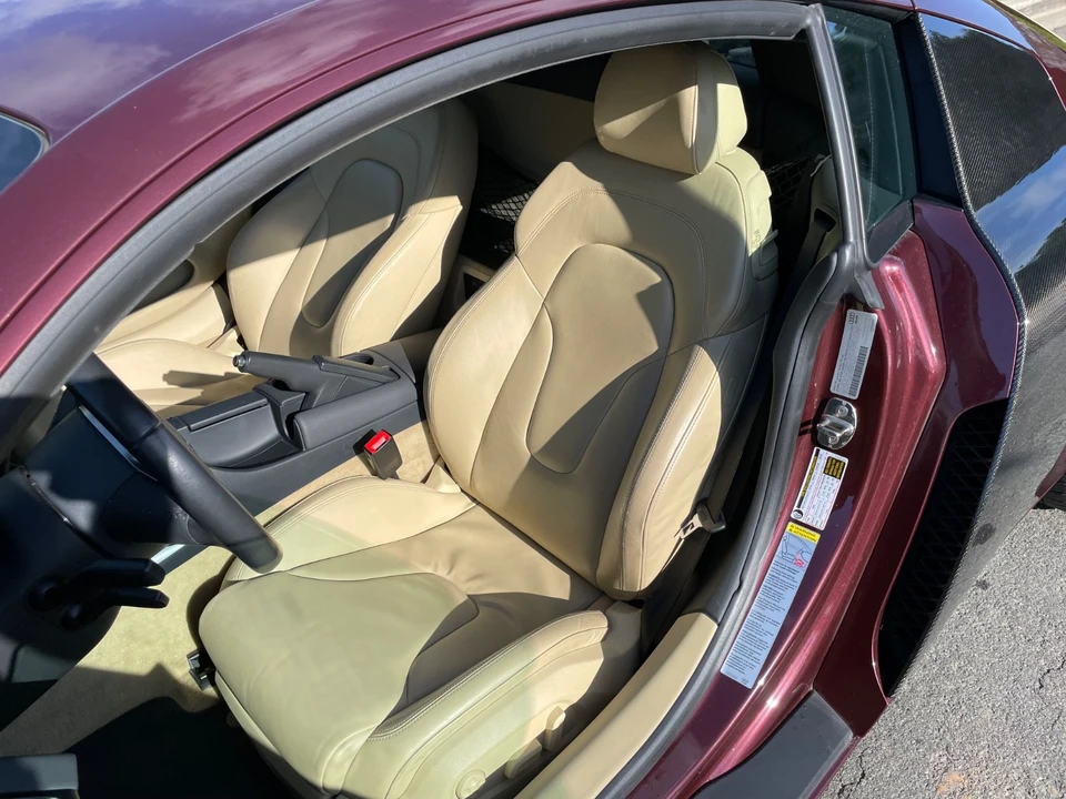 2009 Audi 42 R8 - Image 28 of 31