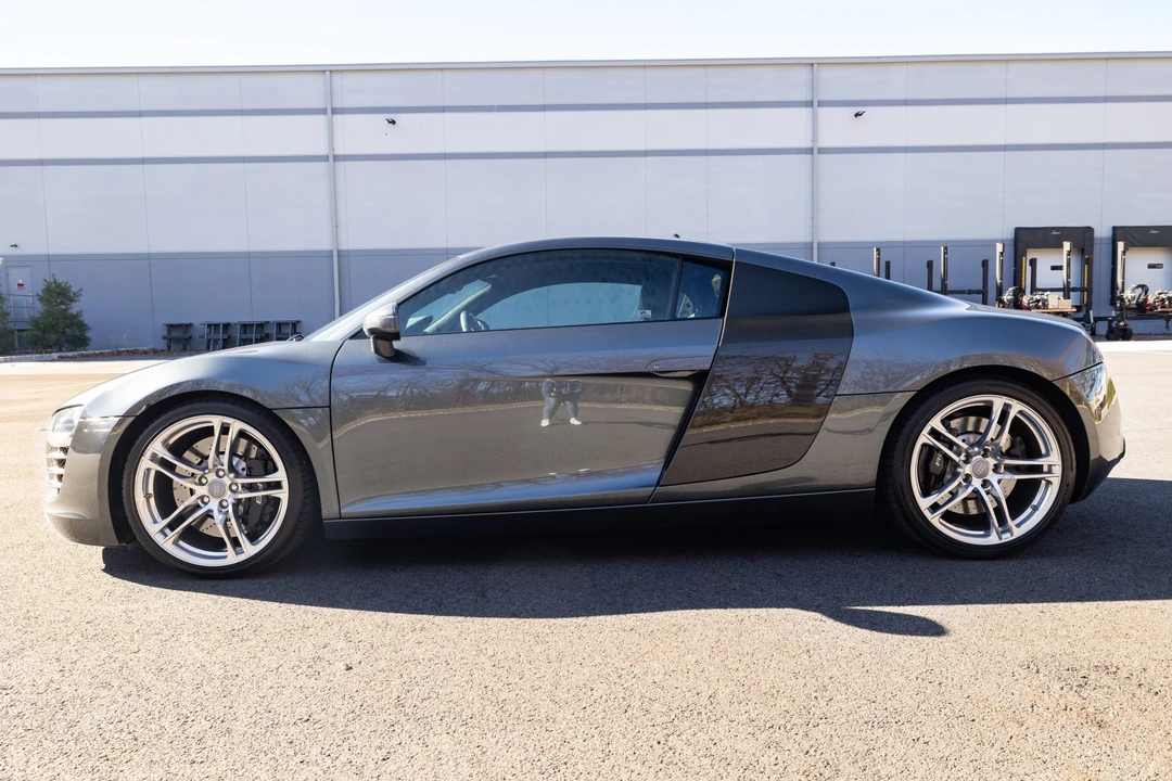 2009 Audi 42 R8 - Image 8 of 31