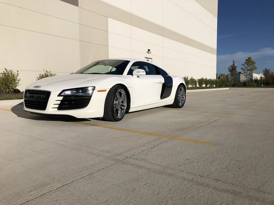 2009 Audi 42 R8 - Image 2 of 31