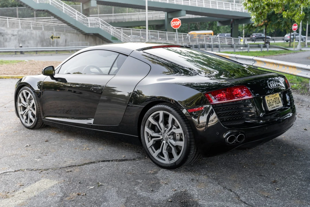 2009 Audi 42 R8 - Image 8 of 31