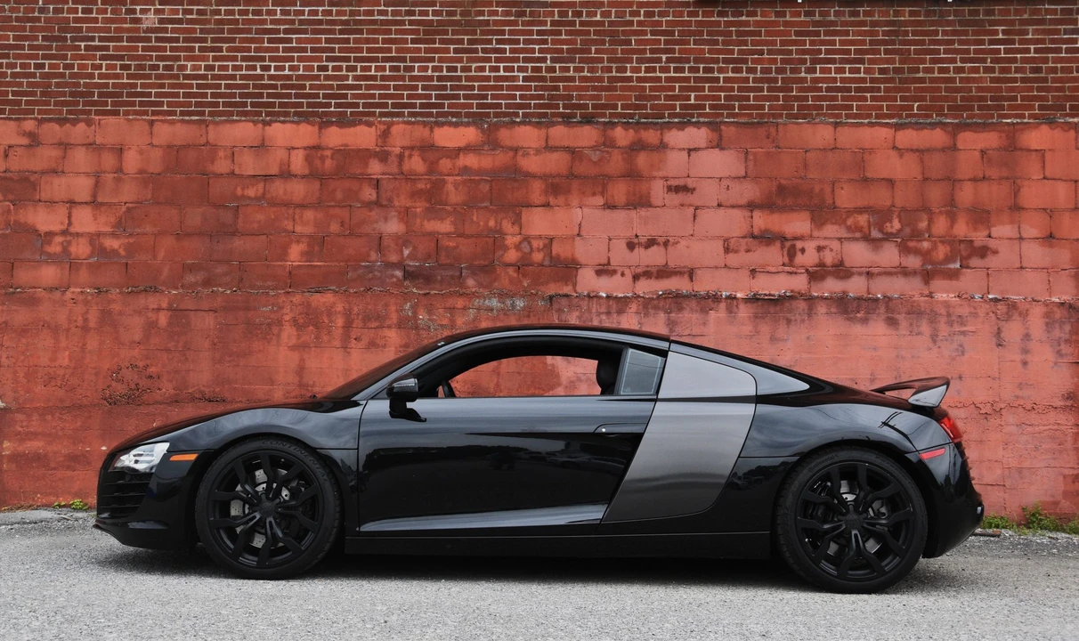 2009 Audi 42 R8 - Image 30 of 31
