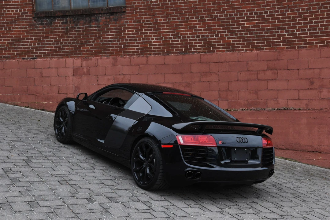 2009 Audi 42 R8 - Image 26 of 31