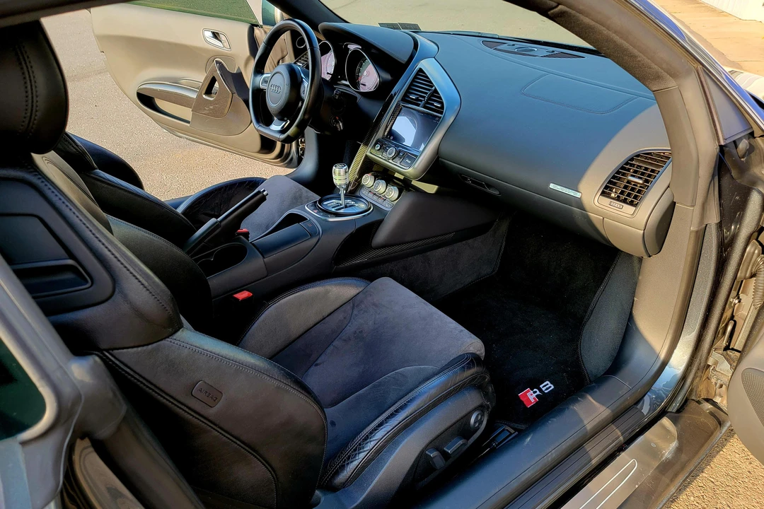 2009 Audi 42 R8 - Image 20 of 31