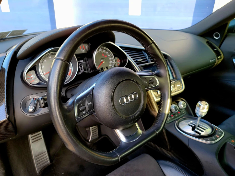 2009 Audi 42 R8 - Image 28 of 31