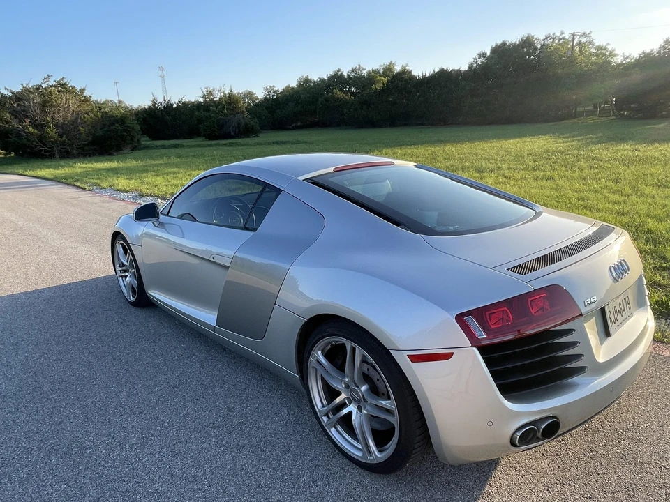 2009 Audi 42 R8 - Image 8 of 31