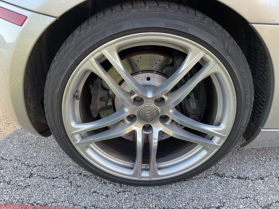2009 Audi 42 R8 - Image 22 of 31