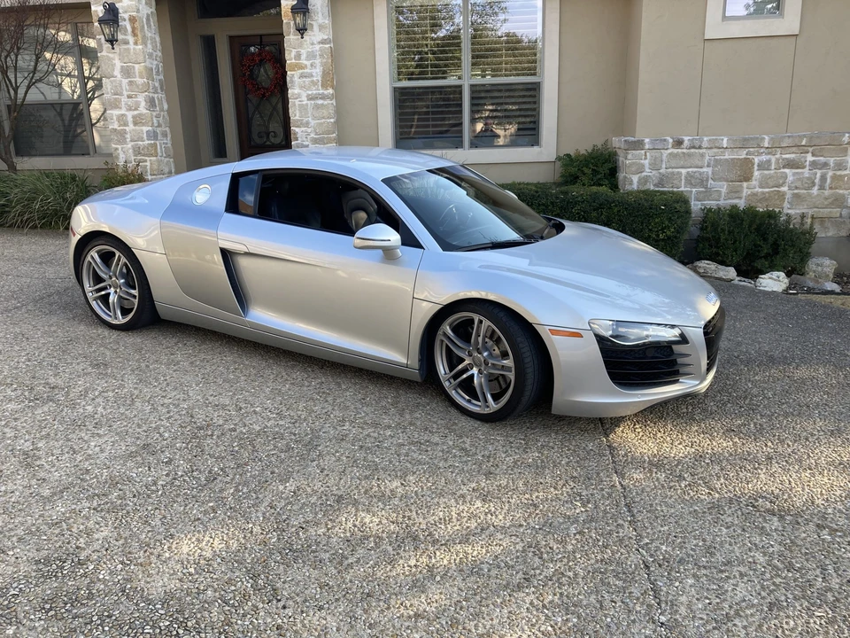 2009 Audi 42 R8 - Image 2 of 31