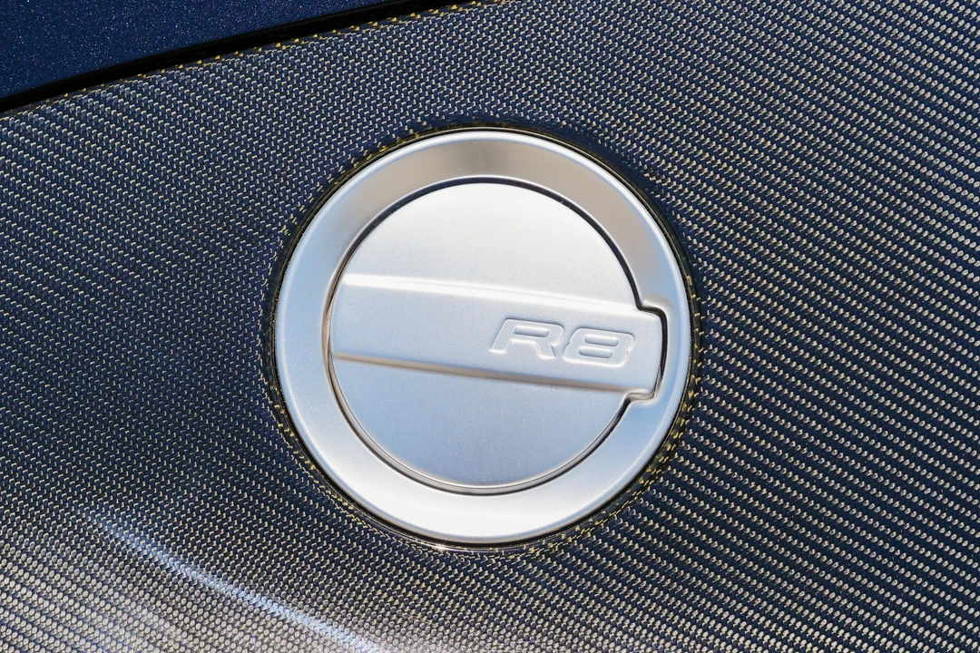 2009 Audi 42 R8 - Image 27 of 31