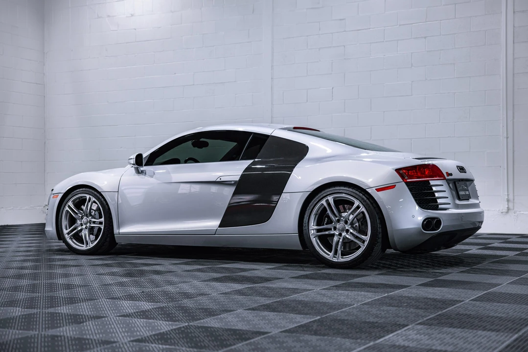 2009 Audi 42 R8 - Image 8 of 31