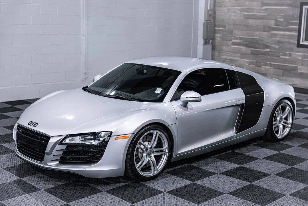 2009 Audi 42 R8 - Image 2 of 31