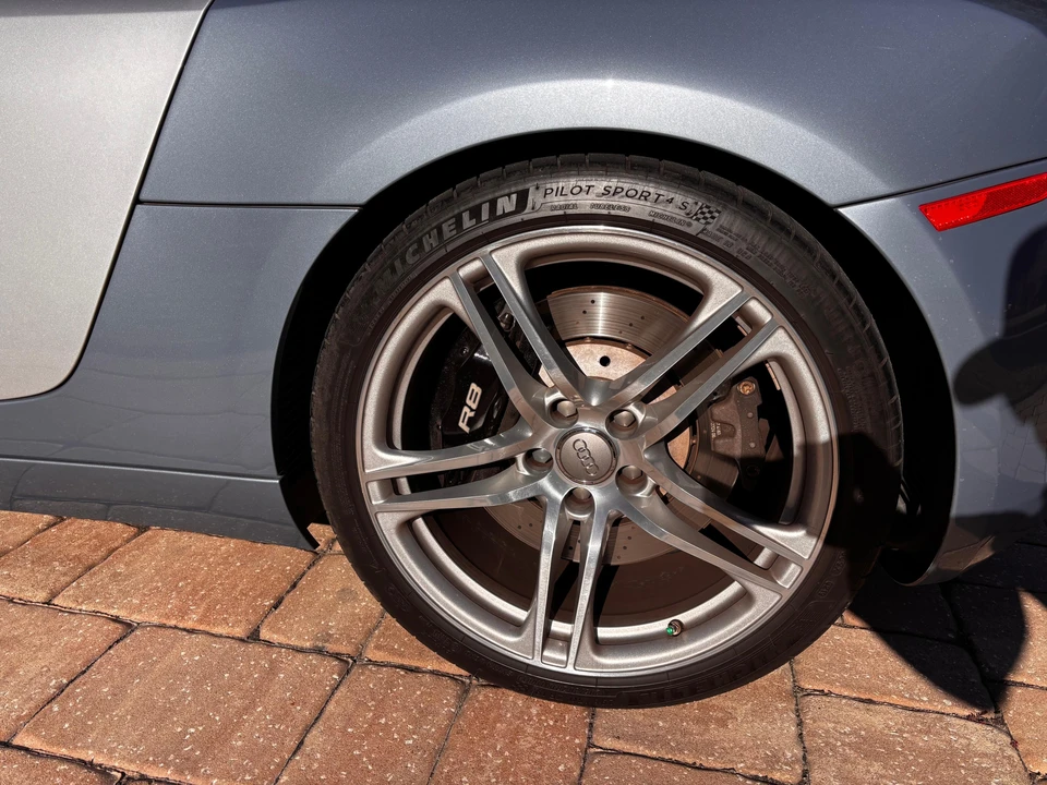 2009 Audi 42 R8 - Image 20 of 31