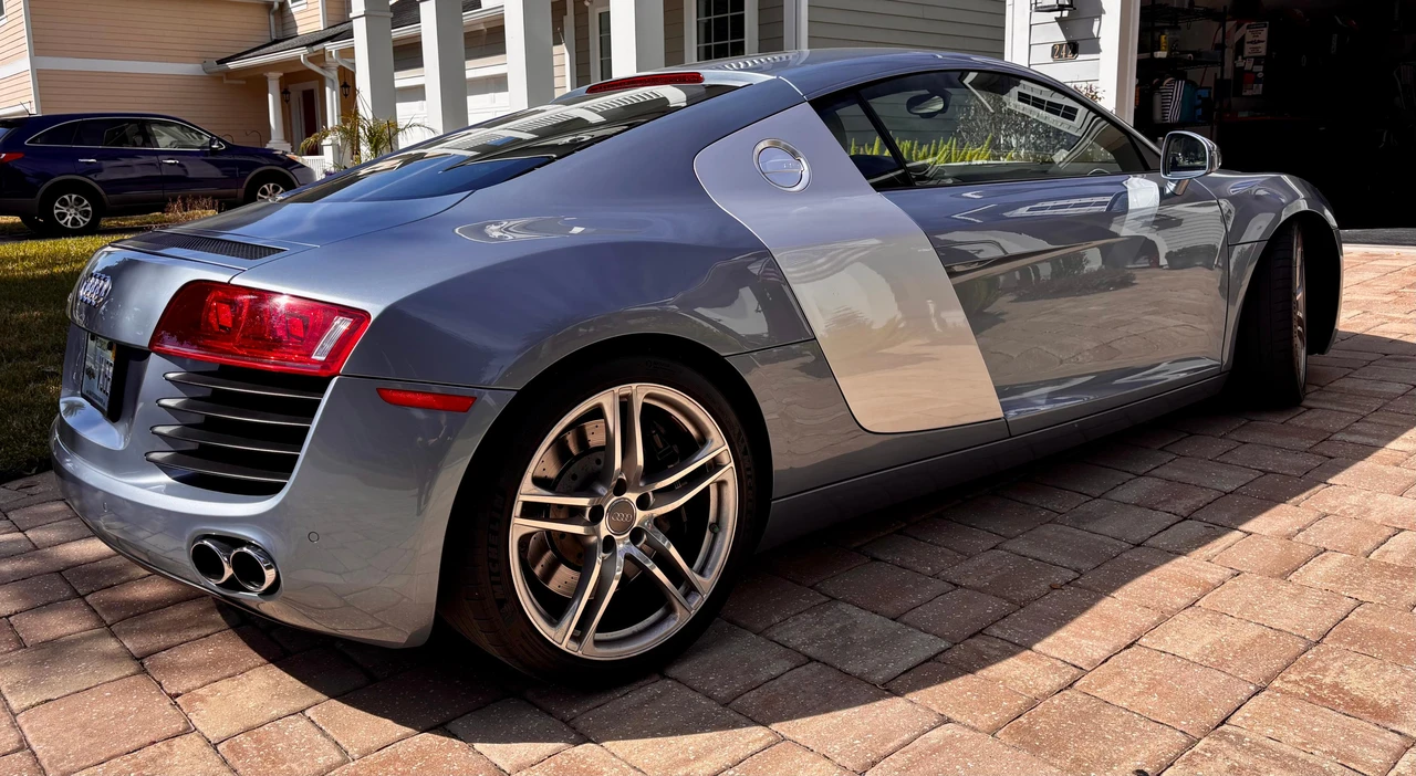 2009 Audi 42 R8 - Image 15 of 31