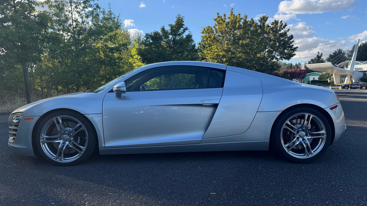 2009 Audi 42 R8 - Image 9 of 31