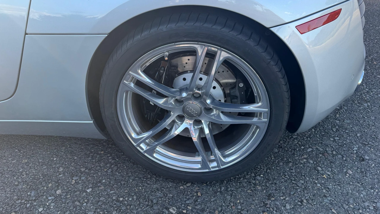2009 Audi 42 R8 - Image 31 of 31